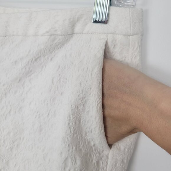 Cynthia Rowley White Textured Cotton Blend Cigarette/Ankle Pant - Picture 5 of 11